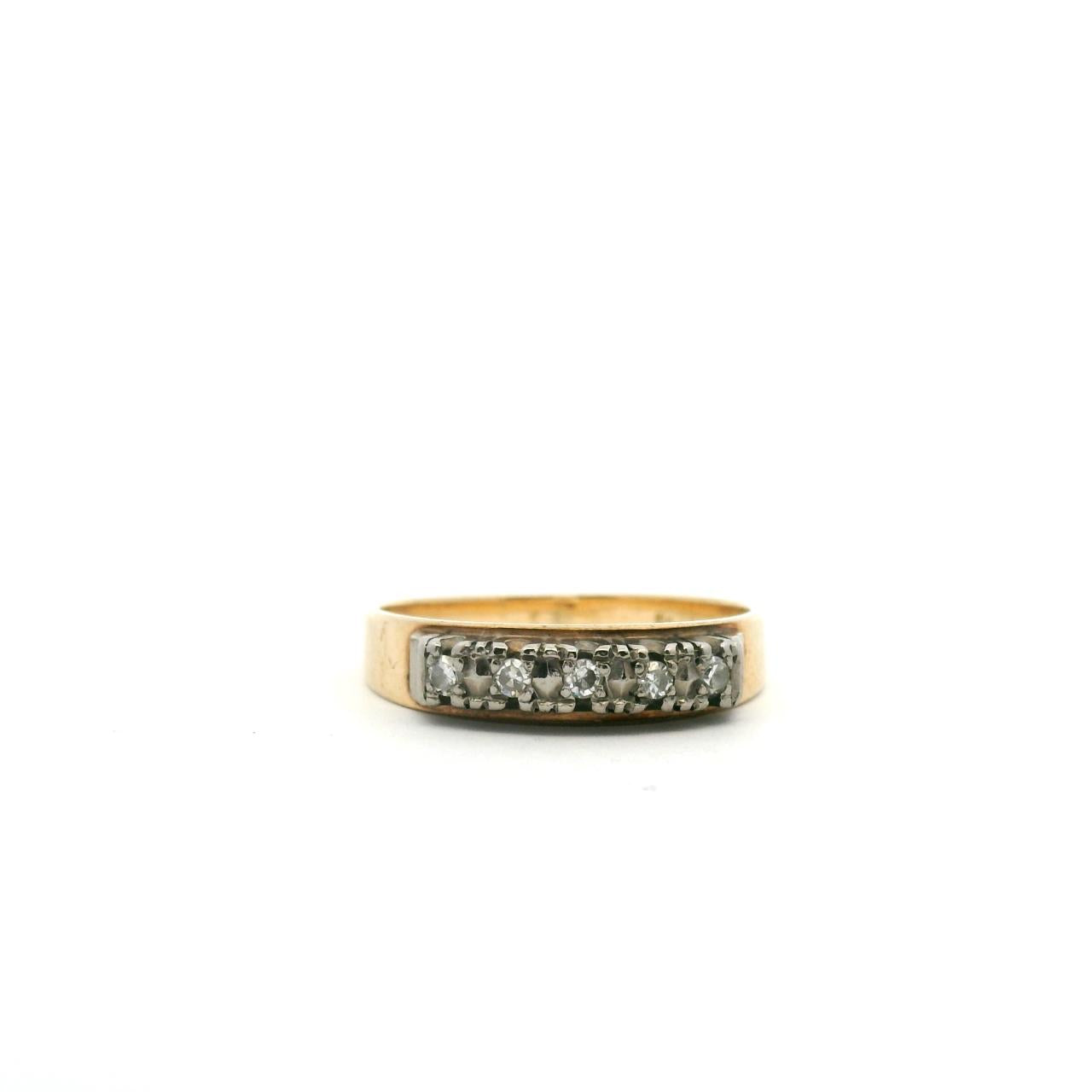 Estate 9ct Yellow Gold Five Stone Diamond Ring Ring Size: N Weight: 2.13g