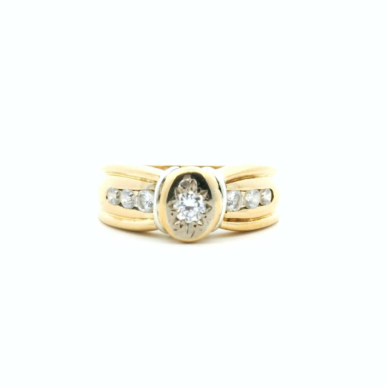 Estate 18ct Yellow Gold Diamond Star/Bezel Set Ring with Cubic Zirconia Side Stones