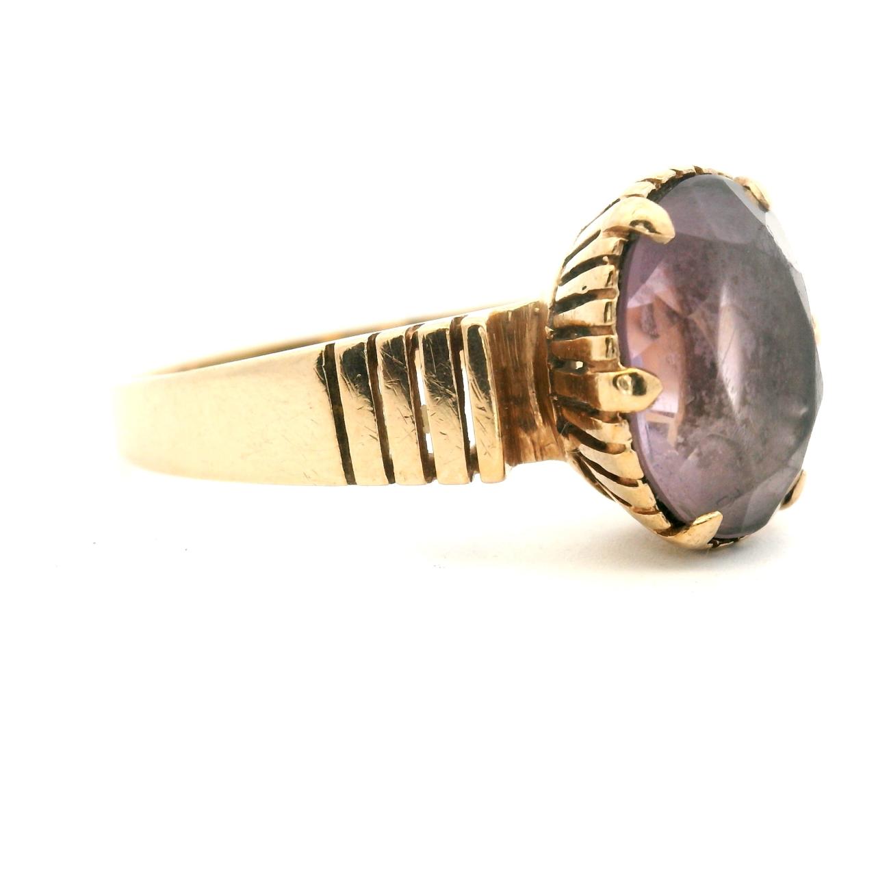 Estate 9ct Yellow Gold Amethyst Solitaire Ring