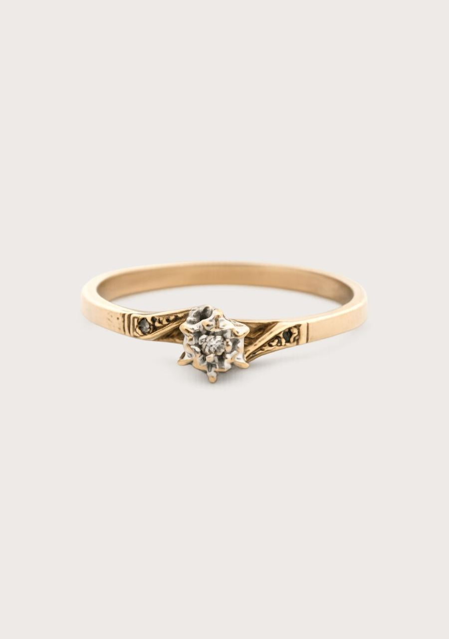 Estate 9ct Yellow Gold Diamond Solitaire Ring