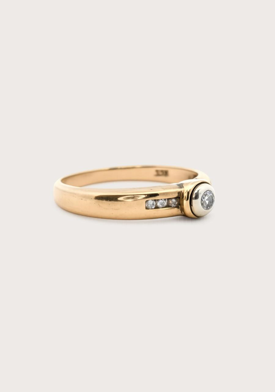 Estate 9ct Yellow Gold Diamond Bezel Set Ring