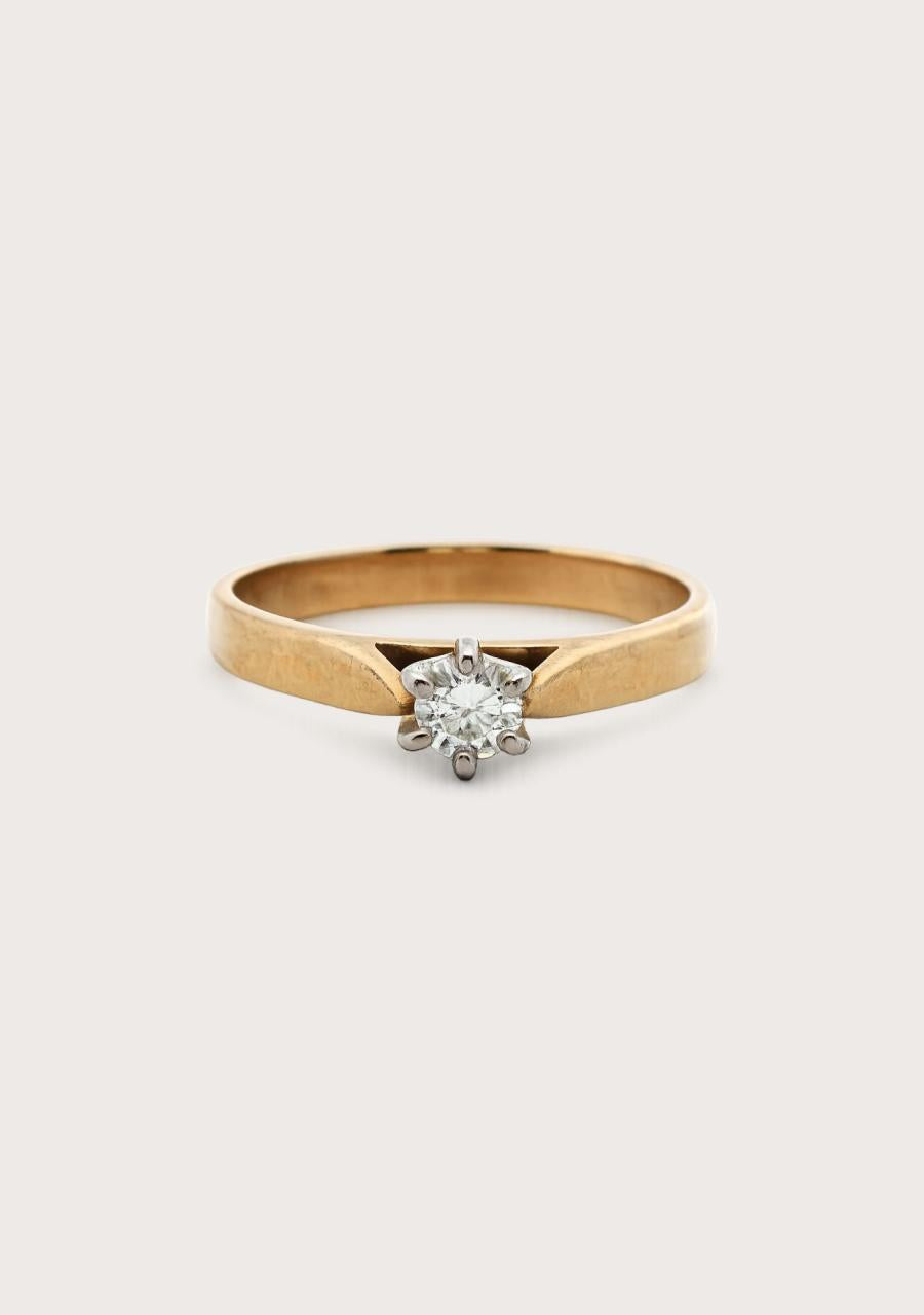 Estate 9ct Yellow Gold Diamond Solitaire Ring