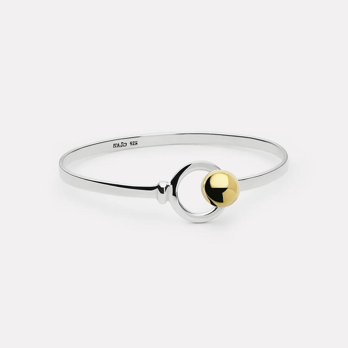 Najo Sterling Silver Aurora Flat Wire Tension Bangle with Round Loop with 10mm Gold Plated Tumbaga Domed Hook