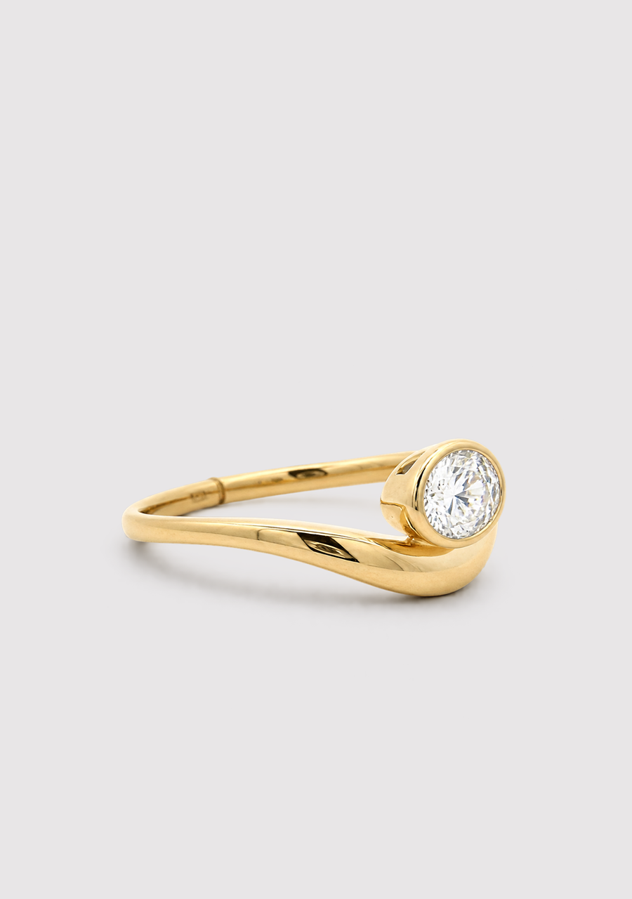 14ct Yellow Gold Oval Diamond Organically Shaped Ring