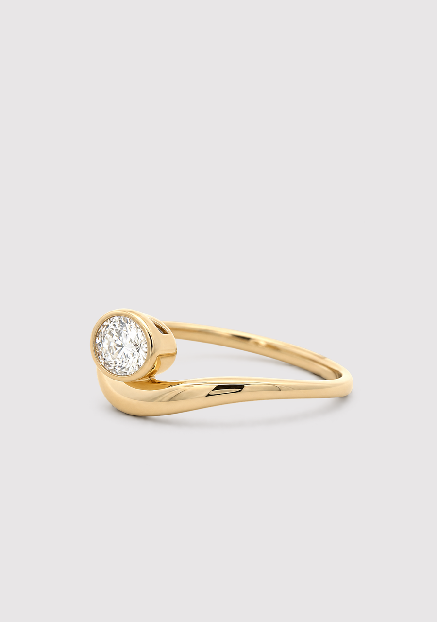 14ct Yellow Gold Oval Diamond Organically Shaped Ring