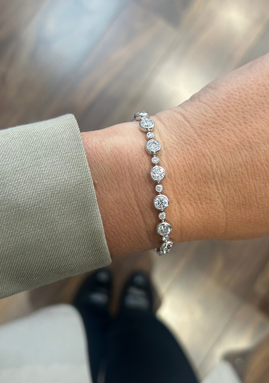 10ct White Gold Round Laboratory Grown Diamond Bezel Set Tennis Bracelet