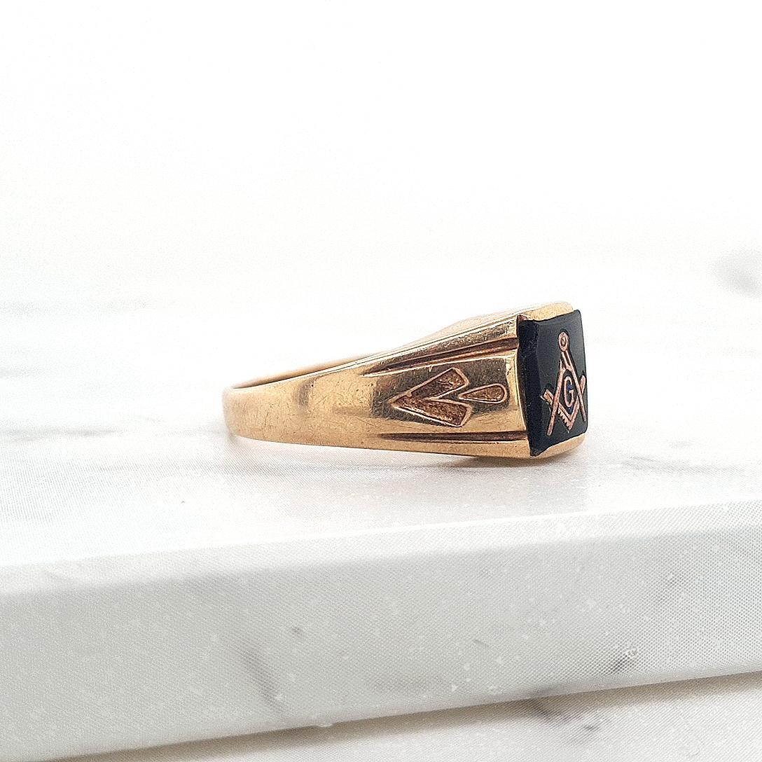 Estate 10ct Yellow Gold Onyx Masonic Signet Ring